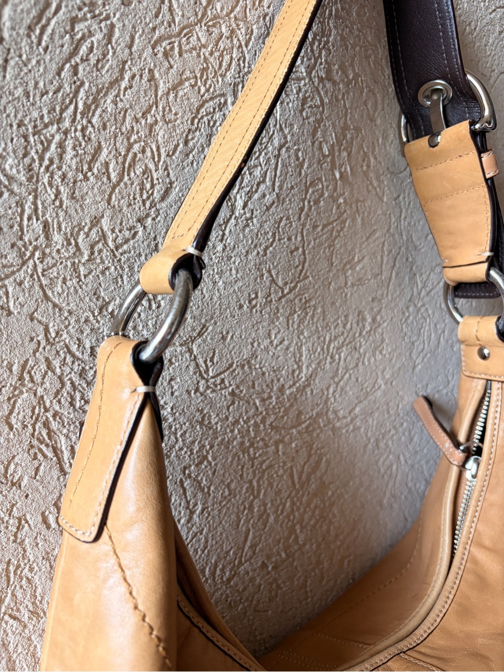 Coach SoHo leather shoulder bag - Picture 10 of 12
